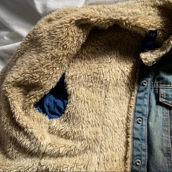 Gap Sherpa Lined Denim Trucker Jacket Small - Picture 5 of 6